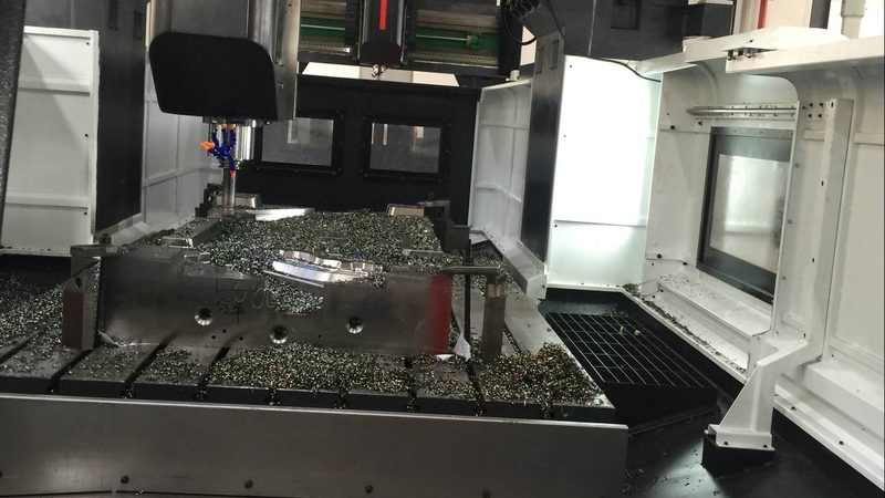 吹塑模具安装调试：关键步骤与注意事项**