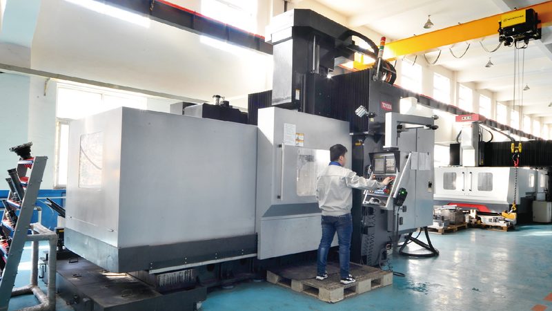 汽车模具加工精度对照表：揭秘高精度模具的秘密